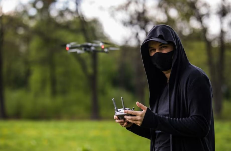 Raptor Interceptors, Inside the High-Stakes Experiments Training Birds of Prey to Hunt Down Unauthorized Drones