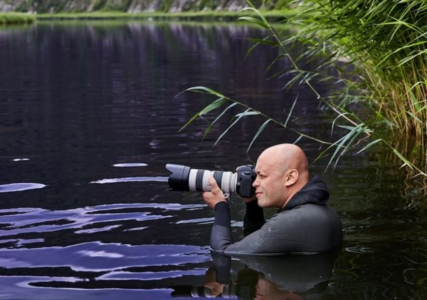 Super-Telephoto Revolution, How Lightweight, Ultra-Long Optics Changed the Accessibility of Wildlife Art
